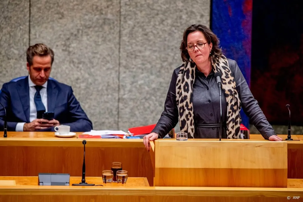 kamer veegt ic plan kabinet na een dag al van tafel1609884248