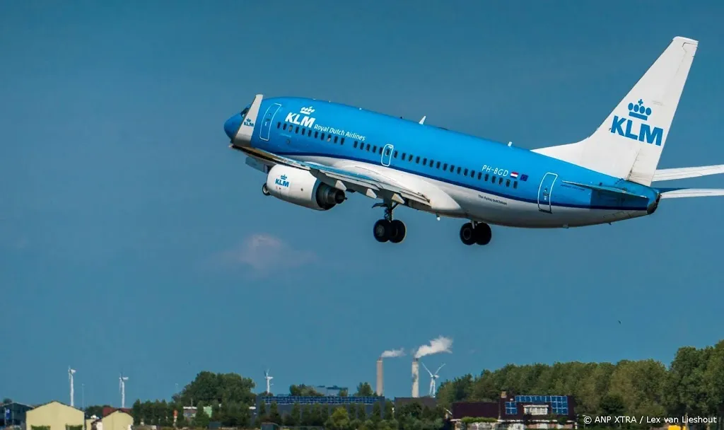 klm toestel botst bijna met twee vliegtuigen1546136418