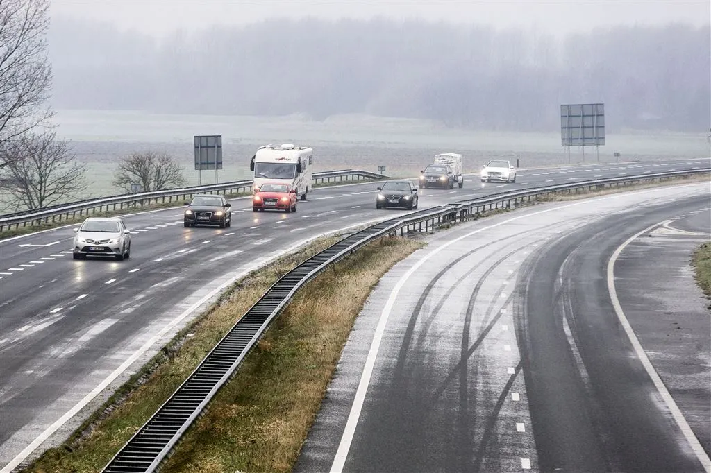 knmi gladheid noorden tot donderdagochtend1452057620