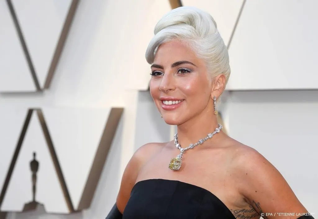 lady gaga eerlijk over medicijngebruik en mentale problemen1597202166