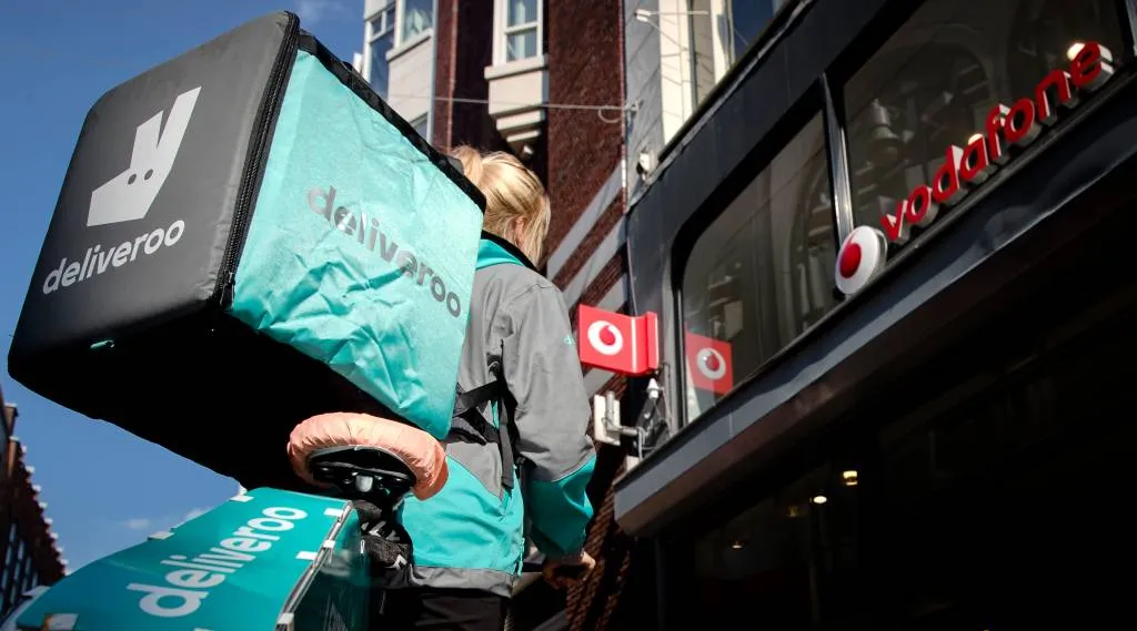 maaltijdbezorger klaagt deliveroo aan1516762565