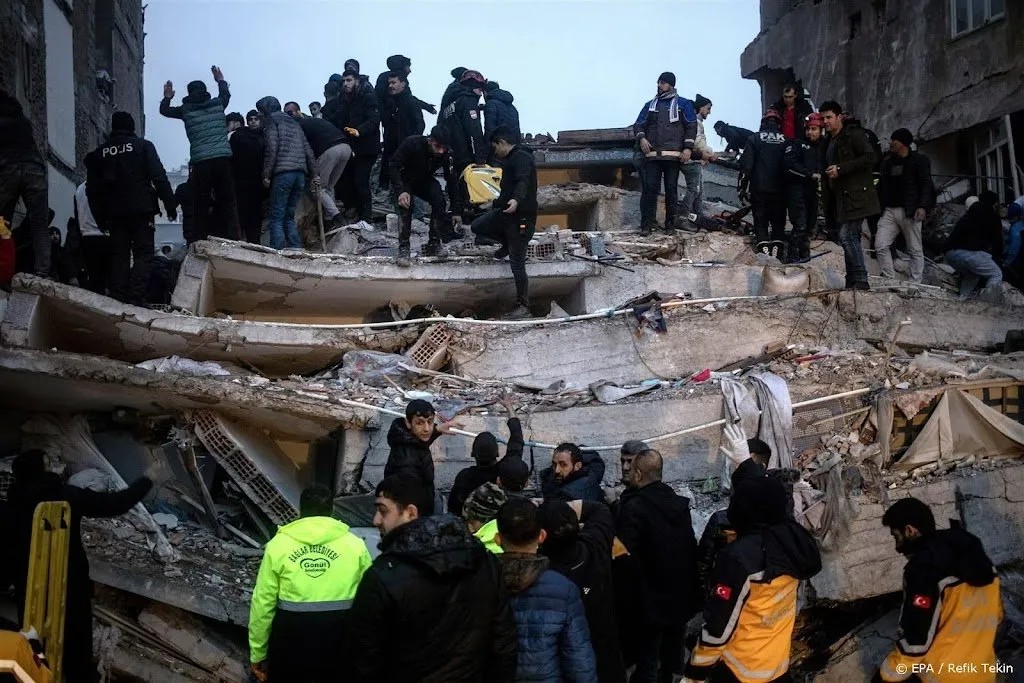 meer dan 175 doden in turkije en syrie na zware aardbeving1675663004
