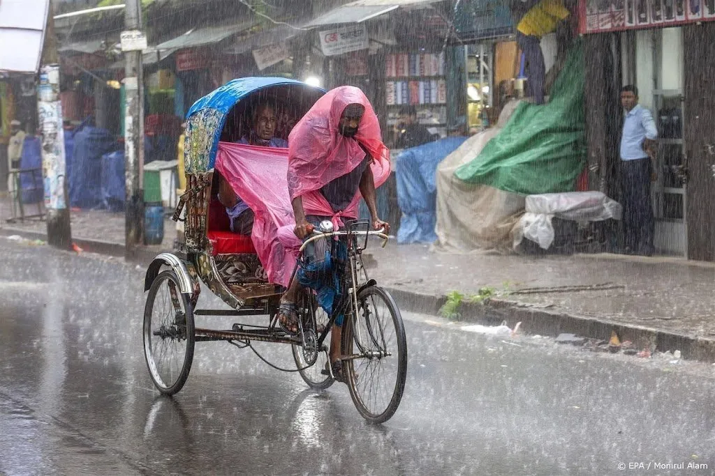 meer dan miljoen mensen getroffen door noodweer bangladesh1691933875