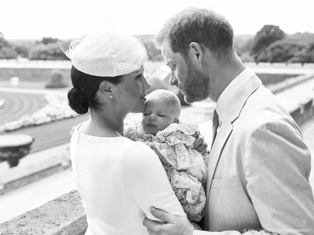 meghan vond ook plek voor archie in britse vogue1564474803