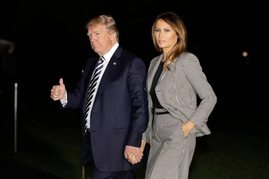 melania trump weer in het openbaar actief1528095615