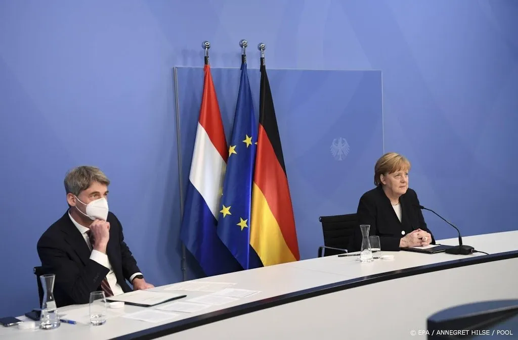 merkel deemoedig in 5 mei lezing duitse misdaden verjaren niet1620212924