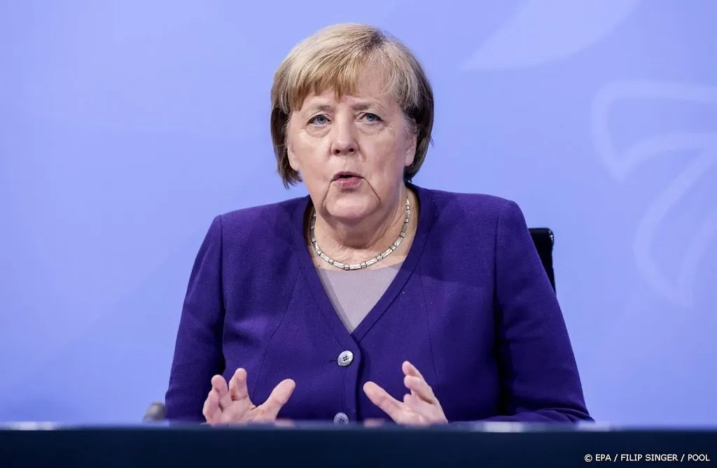 merkel roept in laatste video op tot solidariteit tegen corona1638616877