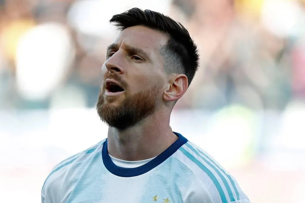 messi 3 maanden geschorst voor uitbarsting1564791133