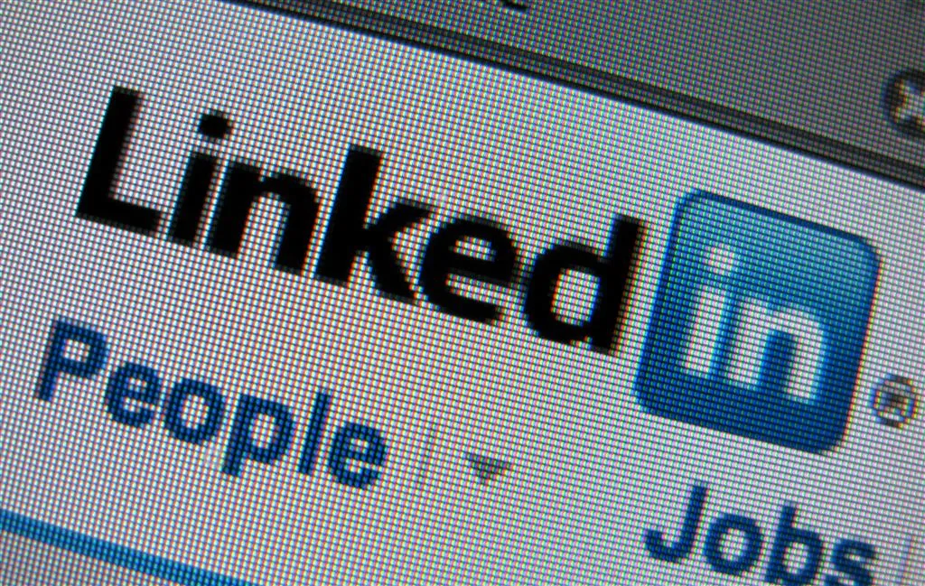 microsoft neemt linkedin over1465822135