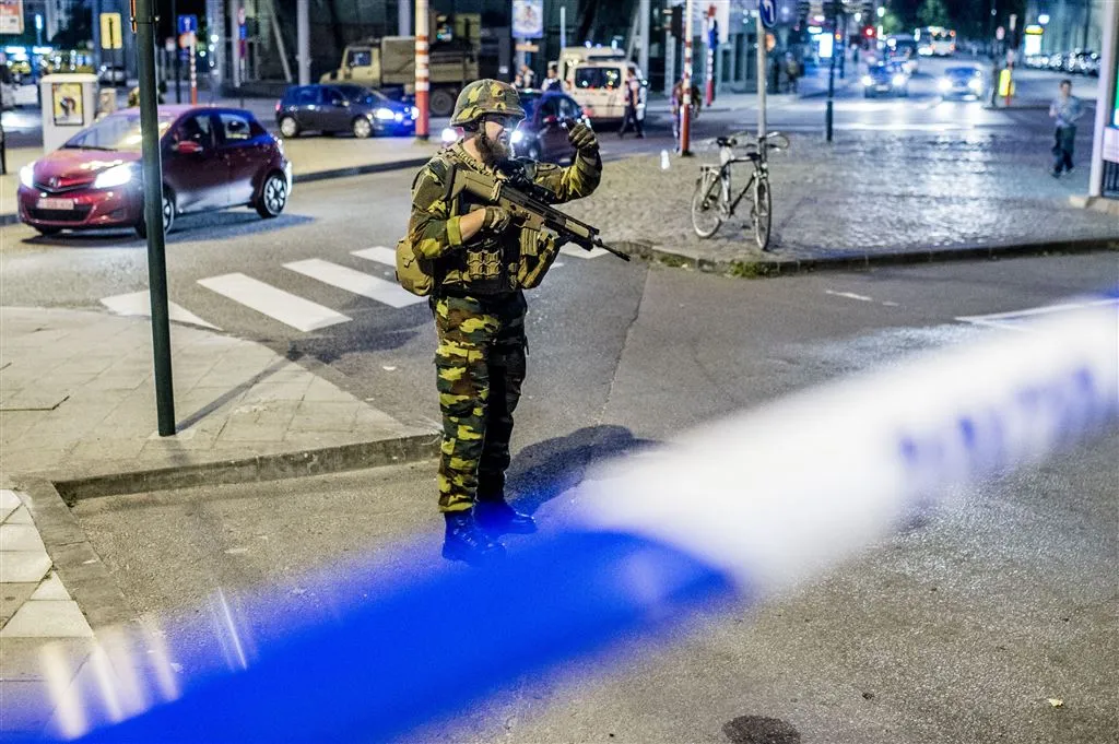 militairen schieten verdachte dood in brussel1503689094