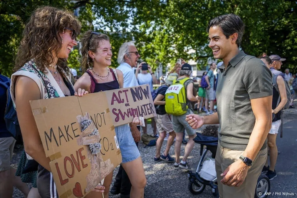 minister jetten bij demo we moeten fossiele subsidies afbouwen1694263532
