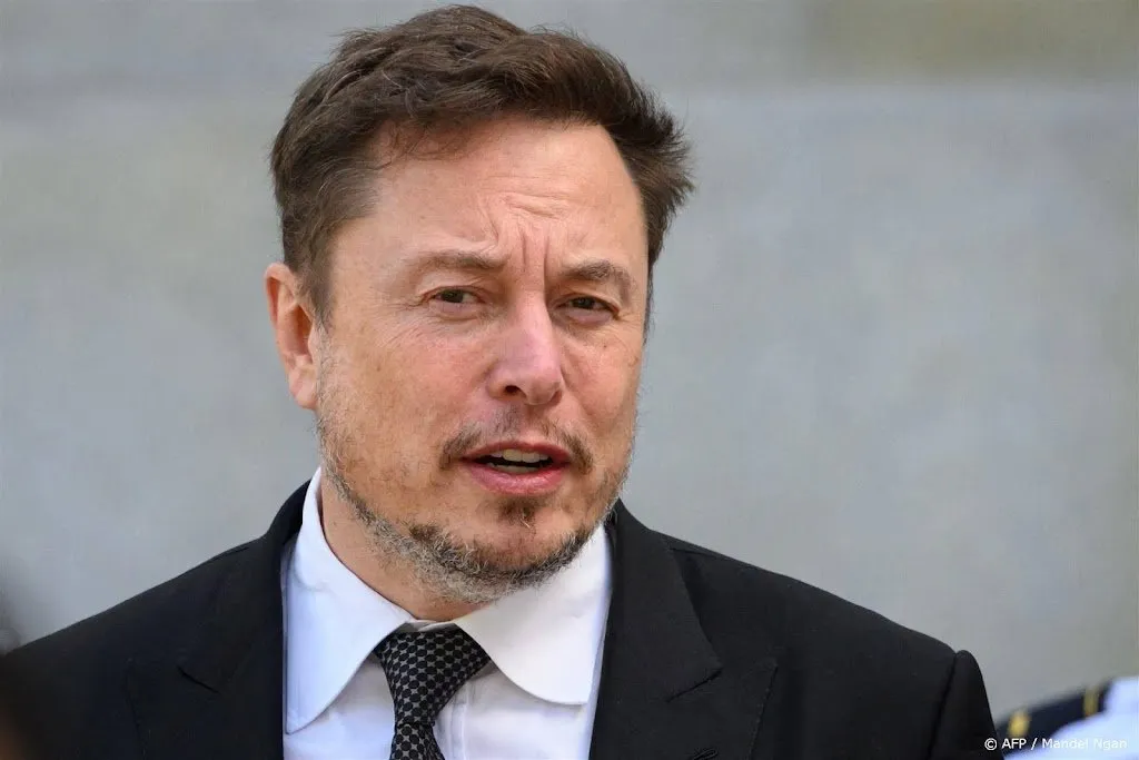 musk 16 miljard armer na koersval tesla door tegenvallende cijfers1697730538