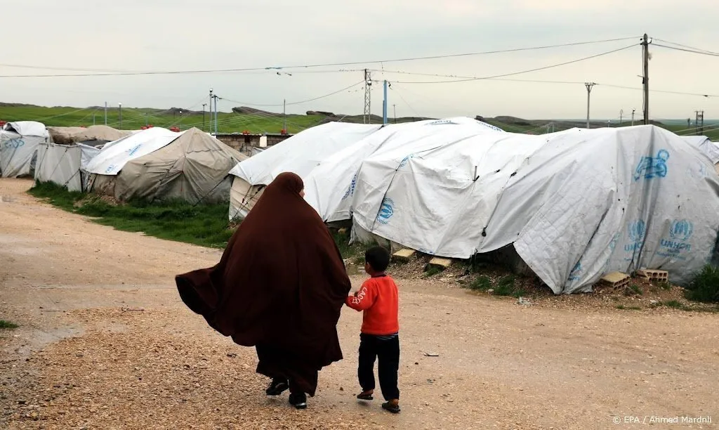 nederland haalt vijf syriegangers met kinderen op uit kamp syrie1643884858