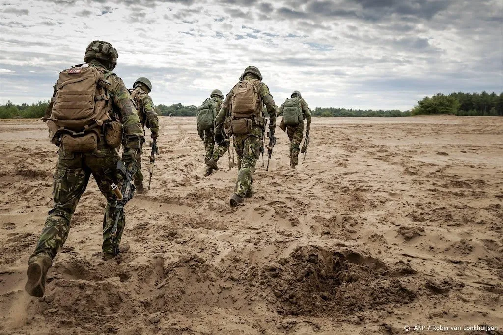 nederlandse landmacht gaat grotendeels op in duitse leger1680143329