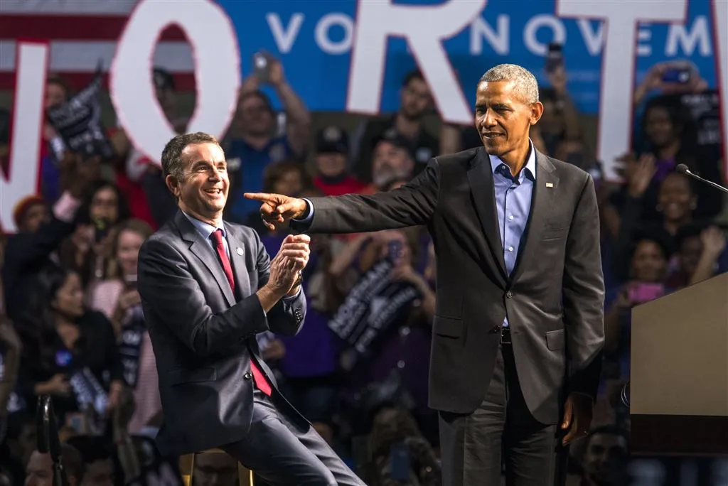 obama maakt rentree op politieke podium1508462652