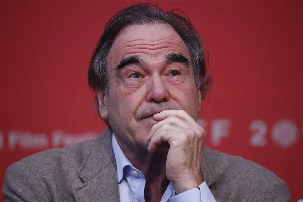 oliver stone harvey heeft het niet makkelijk1507865287