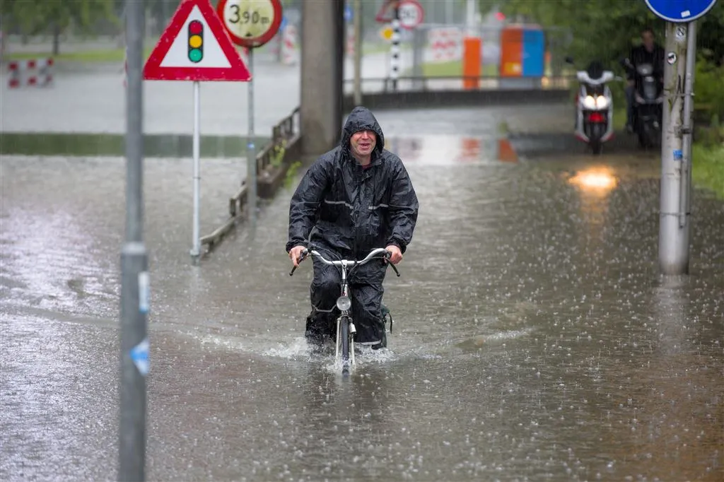 ook zondag code geel voor mist en onweer1465104811