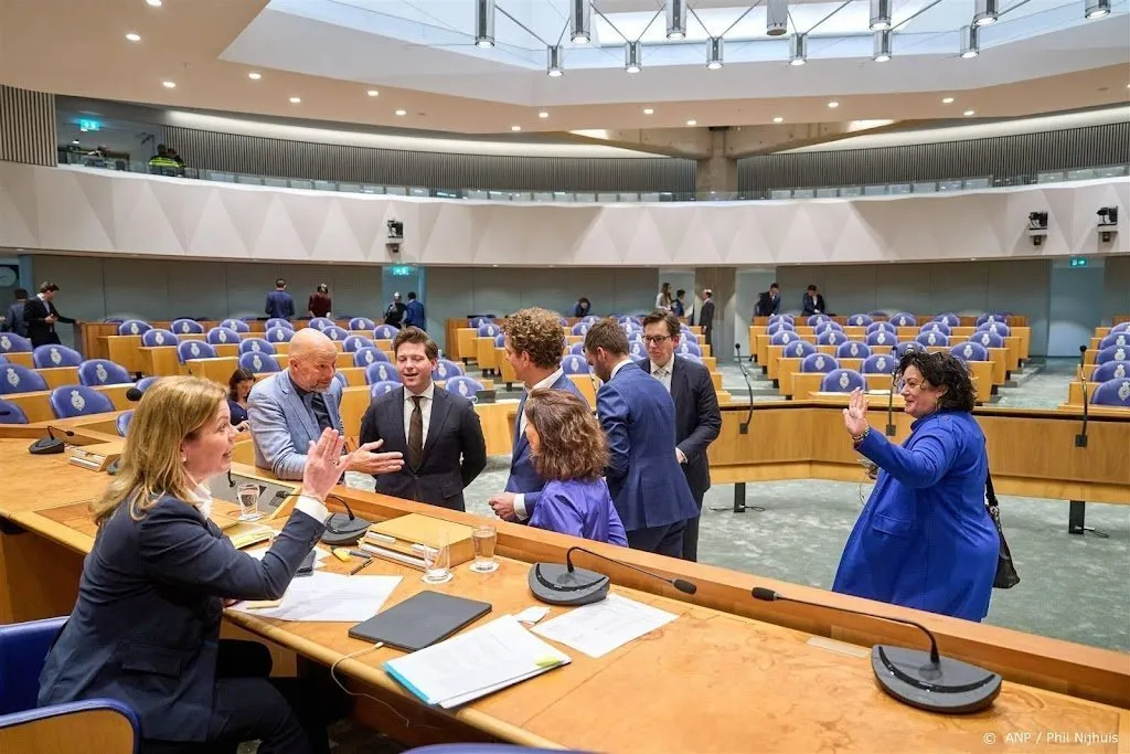 opgeschort stikstofdebat gaat na drie weken weer verder1683684547