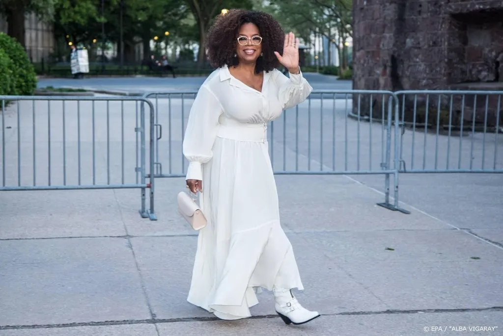 oprah winfrey op tournee met visionairs1574310498