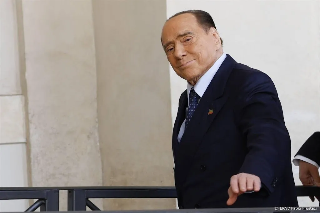 oud premier berlusconi op intensive care in ziekenhuis milaan1680694050