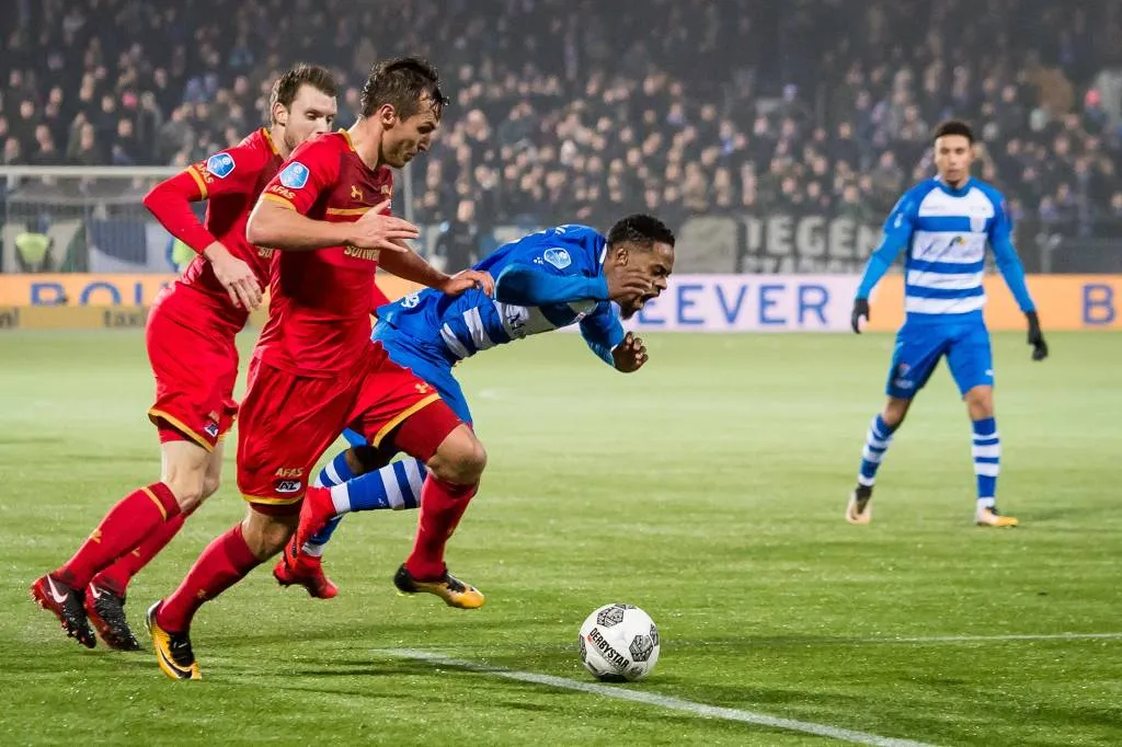 pec zwolle stopt zegereeks az1513115058