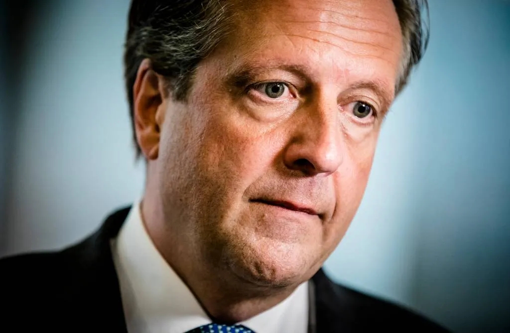 pechtold herkent geschetste beelden ex niet1536155069