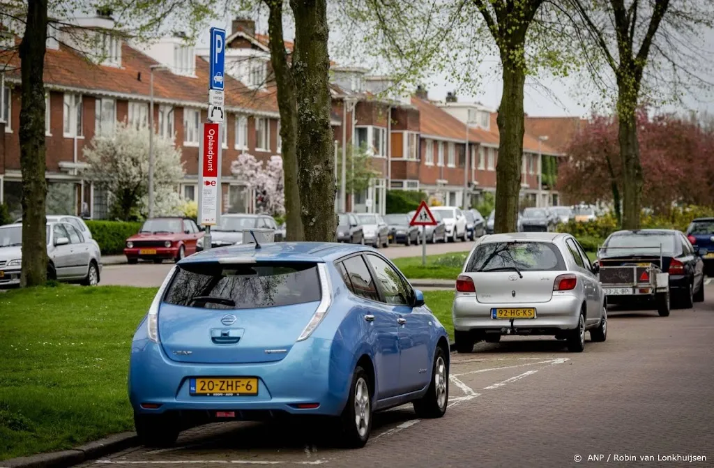 plug inhybrideauto niet altijd duurzamer dan benzineauto1614335533