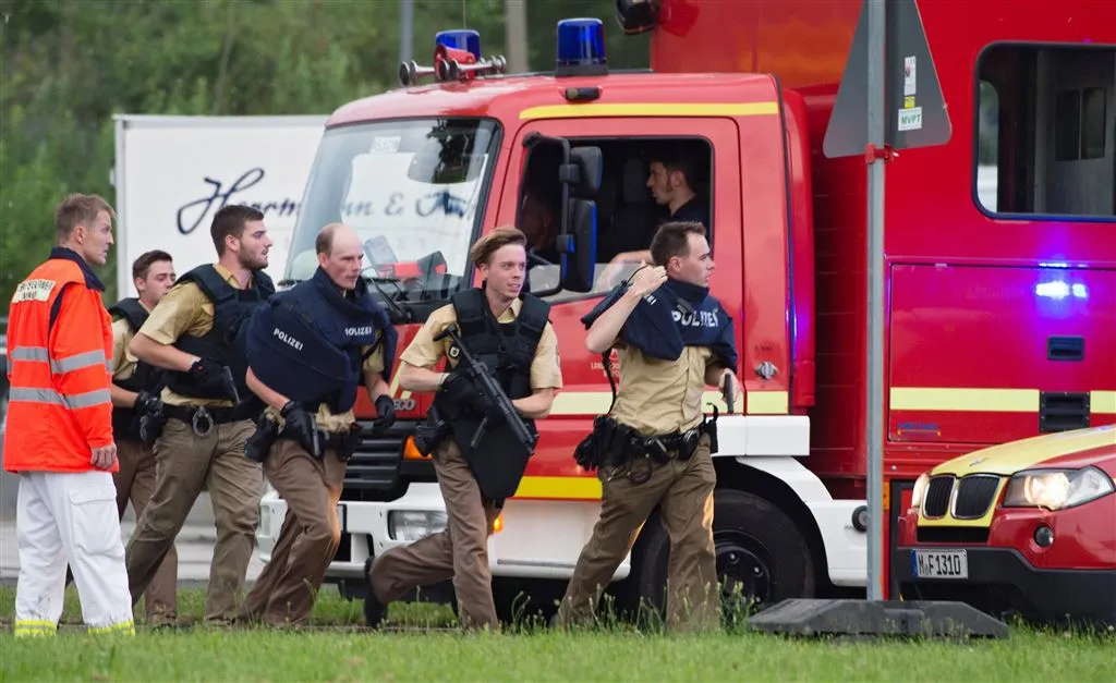 politie drie schutters volgens getuigen1469212938