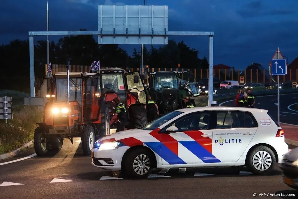 politie schiet gericht bij protest heerenveen 3 aanhoudingen1657059666