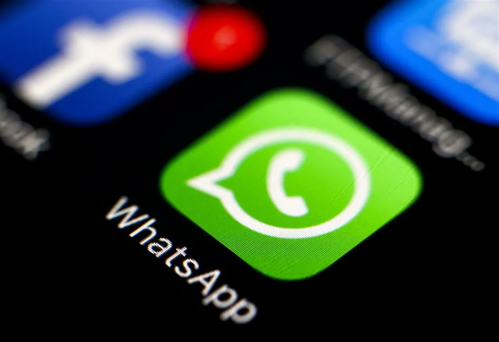 privacywaakhonden waarschuwen whatsapp1477651690