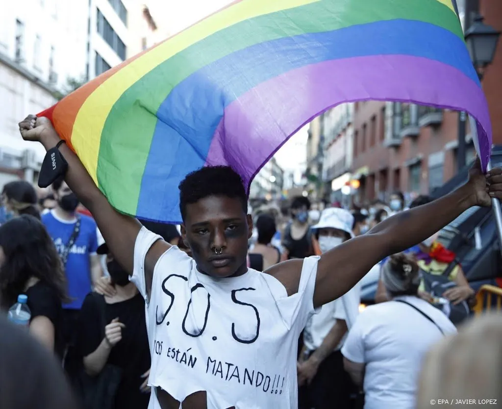 protesten in spanje na vermeend dodelijk haatmisdrijf tegen homo1625531107