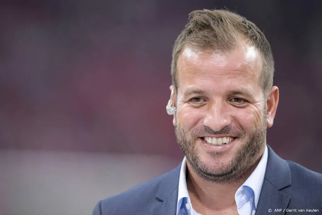 rafael van der vaart in actie tegen homofobe spreekkoren1652677722