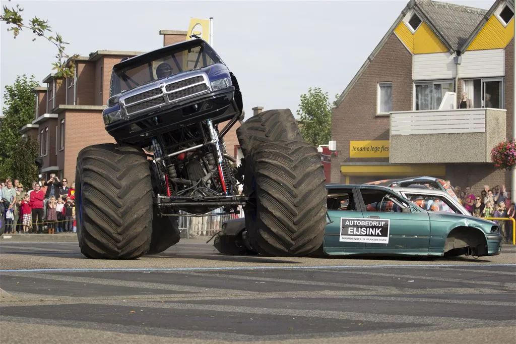 richtlijn monstertrucks niet gevolgd1411950744