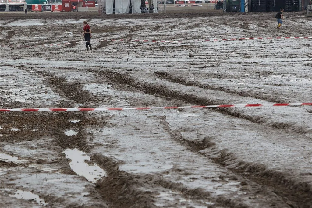 rock am ring stilgelegd om noodweer1465052195