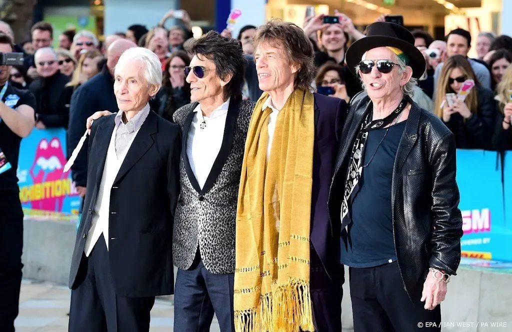 rolling stones maken tong logo zwart na overlijden watts1631674835