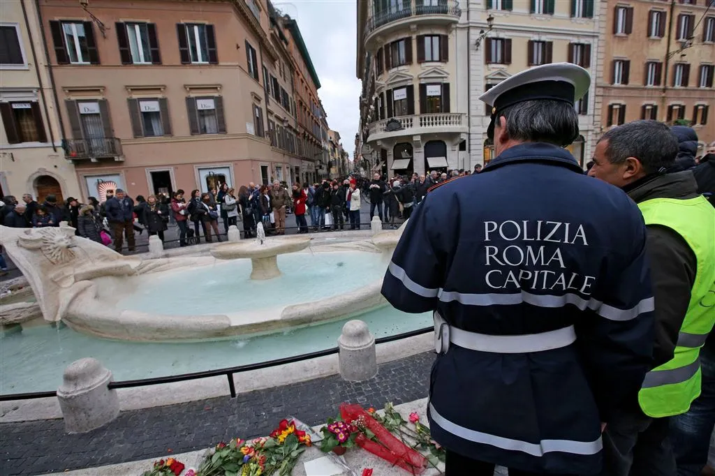 rome schade door feyenoordfans 52 miljoen1425624117