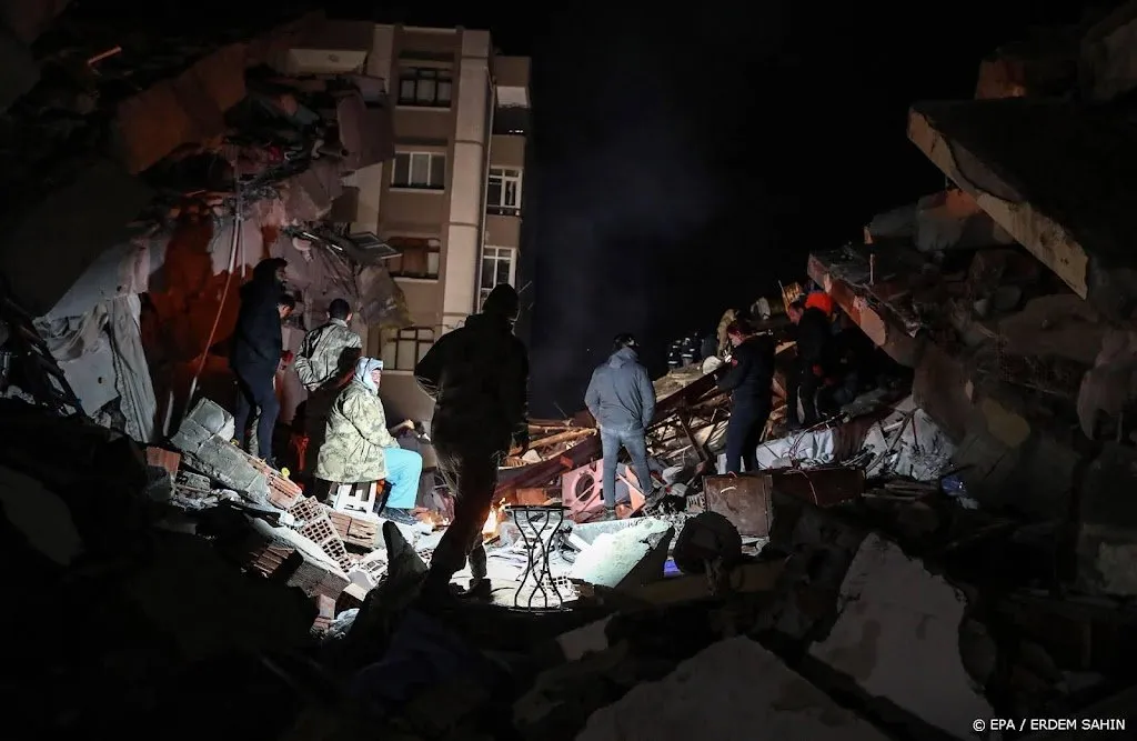 ruim 8100 doden in turkije en syrie door aardbevingen1675823102