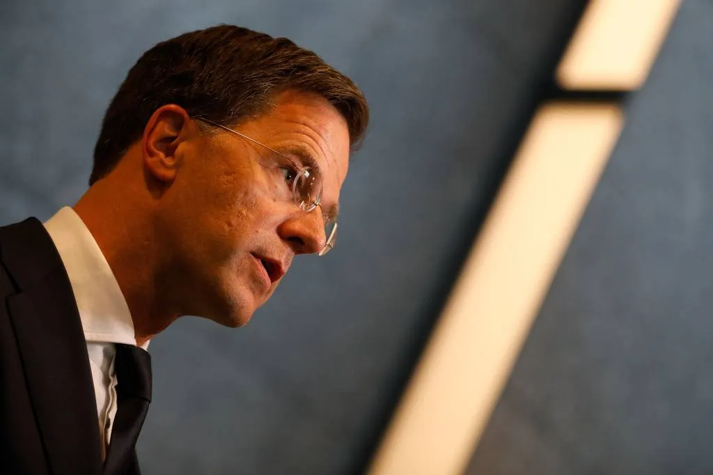 rutte geld voor groningen zolang als nodig1522844889