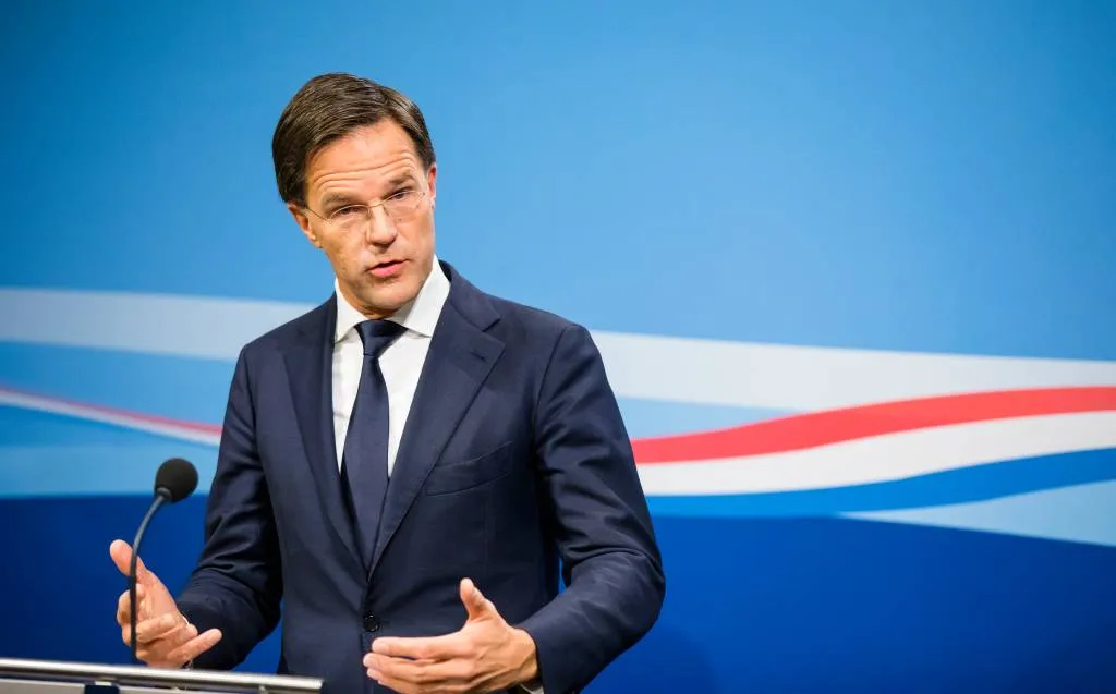 rutte we dragen allemaal een geel hesje1544197704