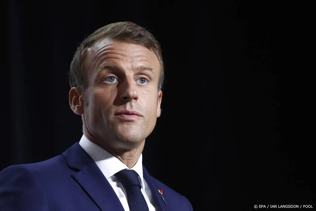 ruzie tussen macron en bolsonaro laait op1566821527