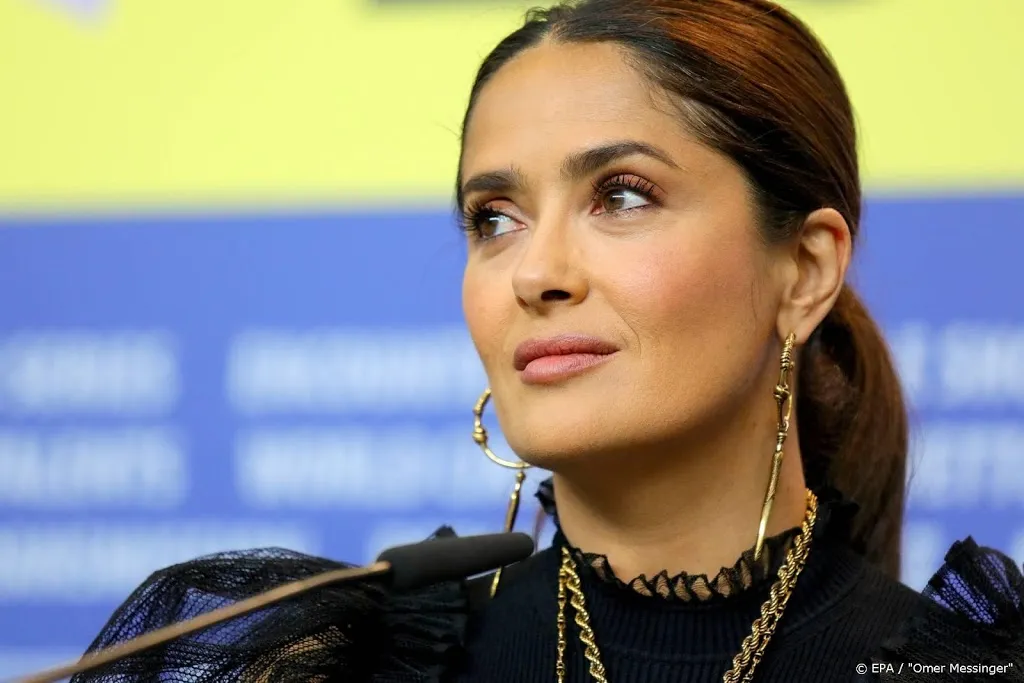 salma hayek regisseurs wilden dat ik me dommer voordeed1587440406