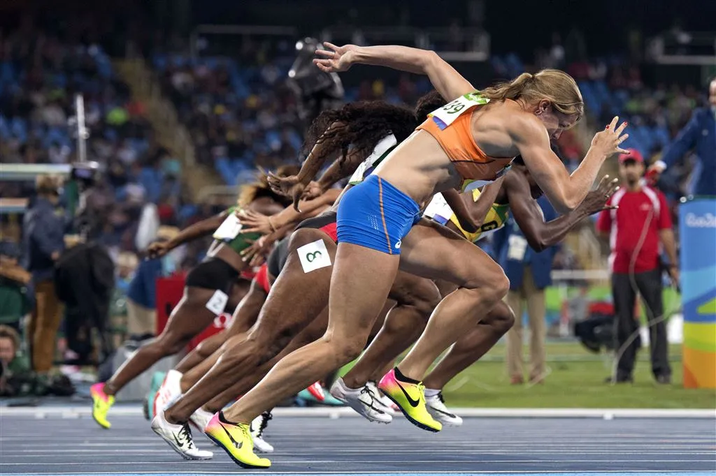 schippers iedereen houdt een beetje in1471055544