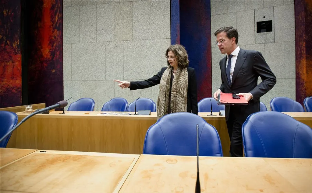 schippers ontkent dreigen met aftreden1418963050