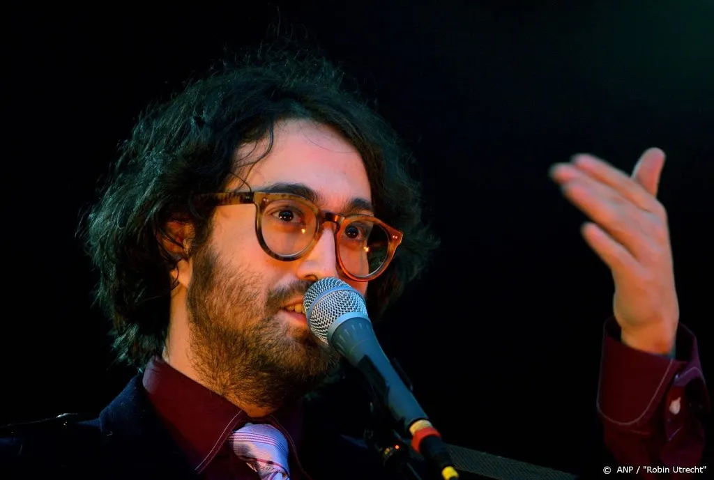 sean lennon herdenkt vader john op sterfdag1575857531