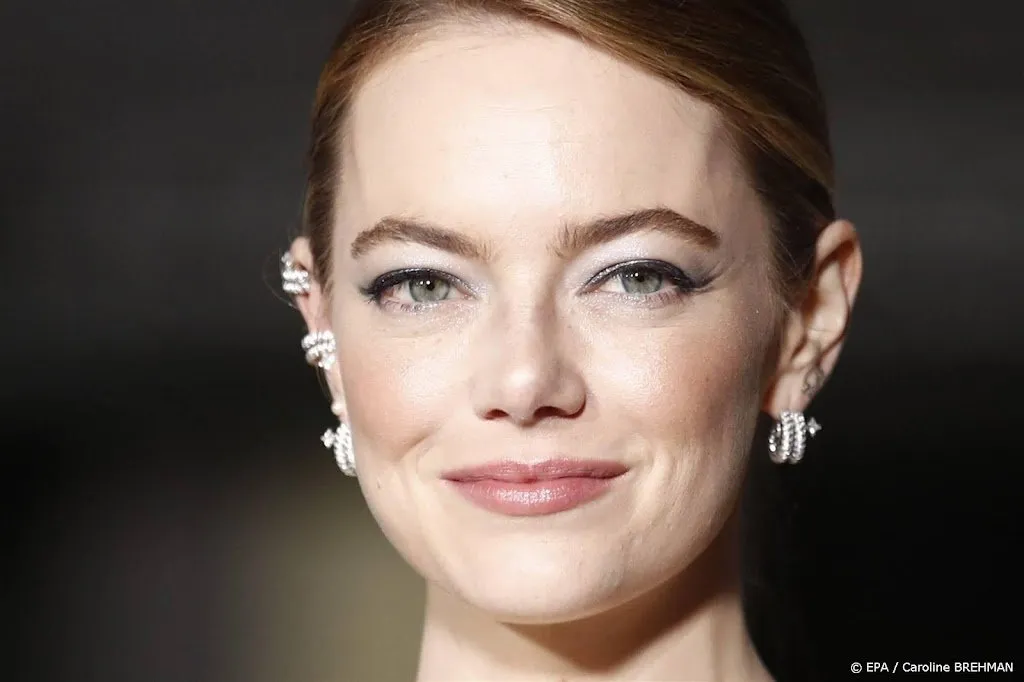 seksfilm met emma stone krijgt staande ovatie van 8 minuten1693605431