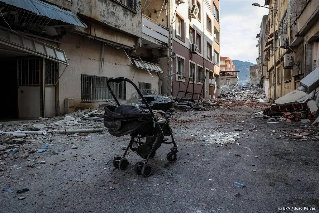 sfeer verandert in turkije maar nederlandse redders werken door1676125608