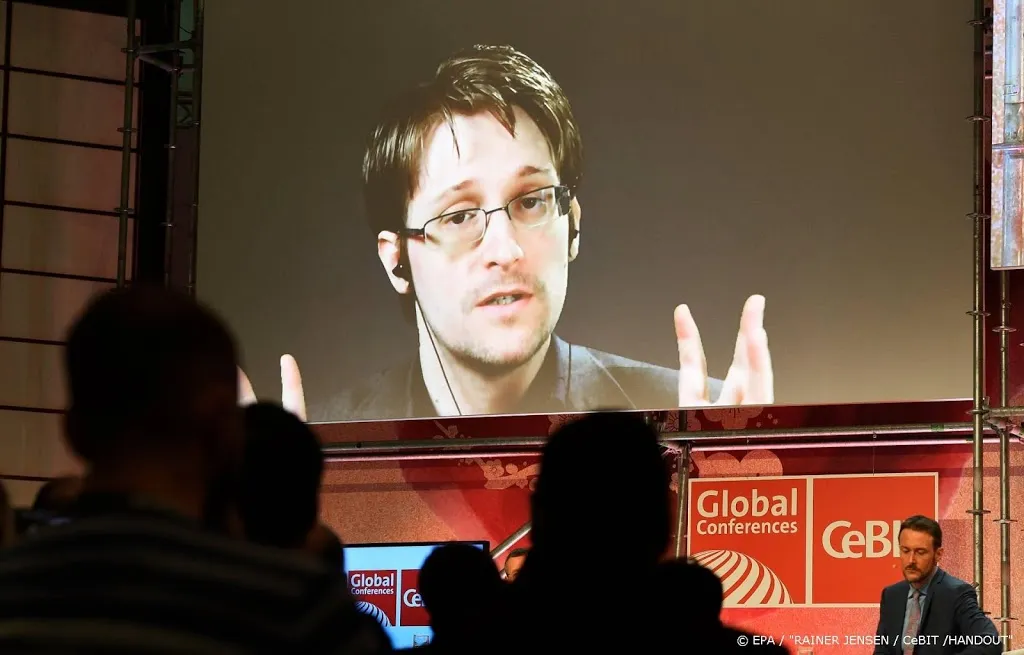 snowden niks over aliens in staatsgeheimen1571903530