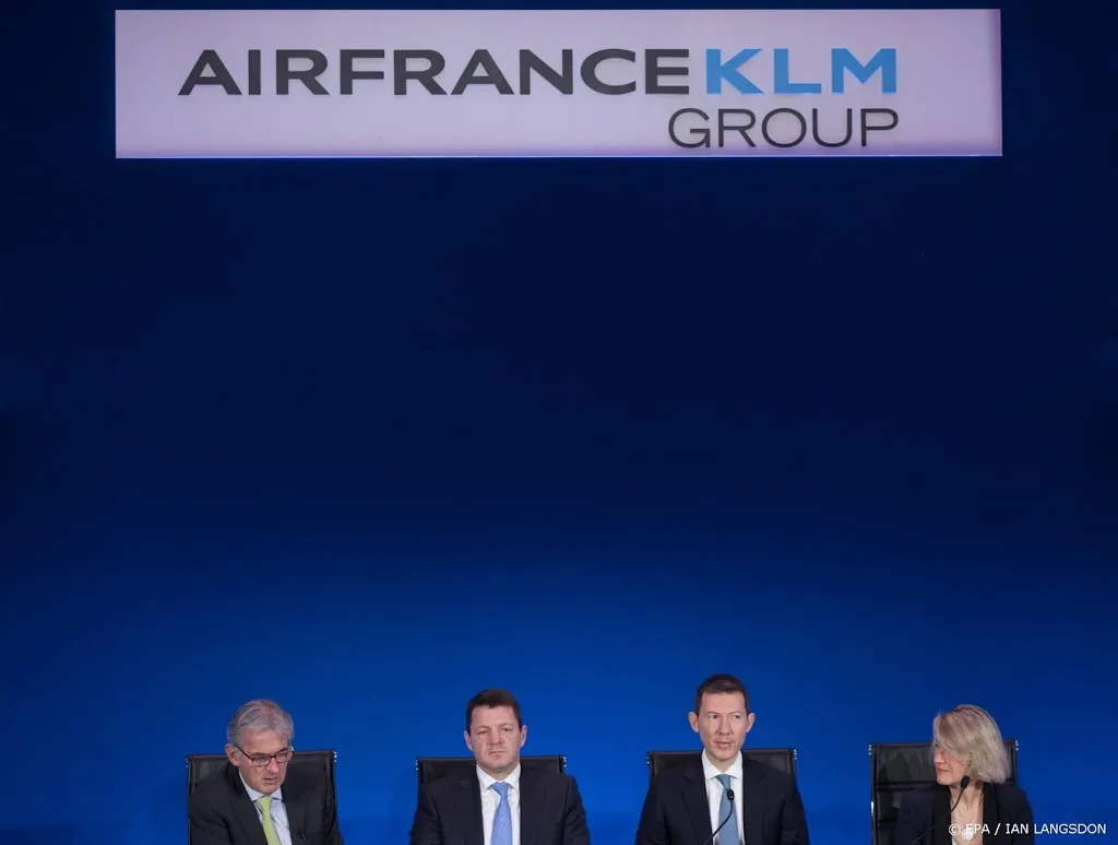 staat neemt belang in holding air france klm1551208573