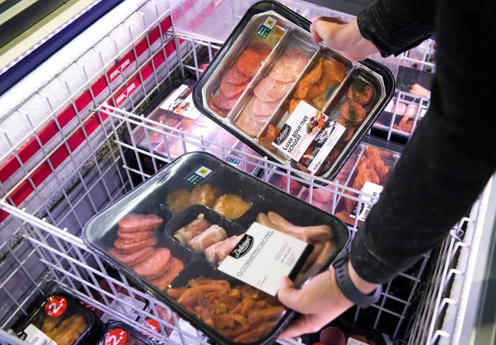 supermarkten stunten fors meer met vlees1541656331