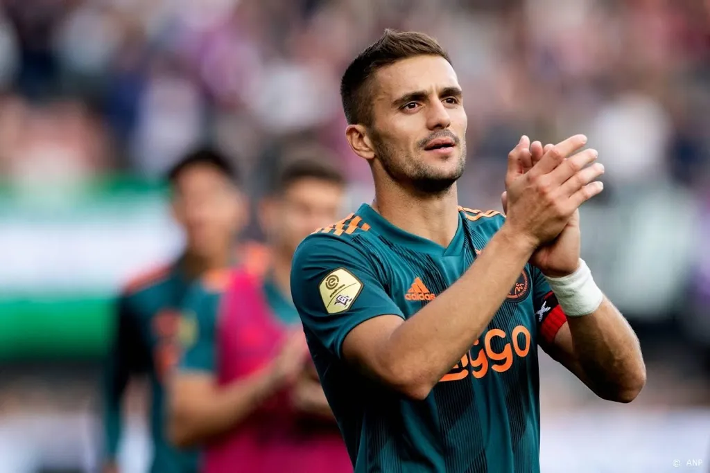 tadic gekozen tot voetballer van het jaar in servie1576948849